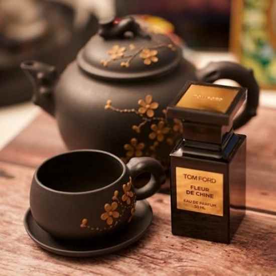 ادکلن تام فورد فلور د چاین | ادکلن زنانه و مردانه50میل|